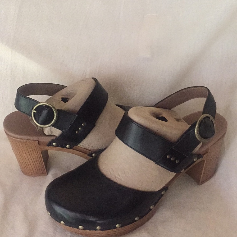 Dansko Dotty Leather heels size 38 (US7.5 - 8)